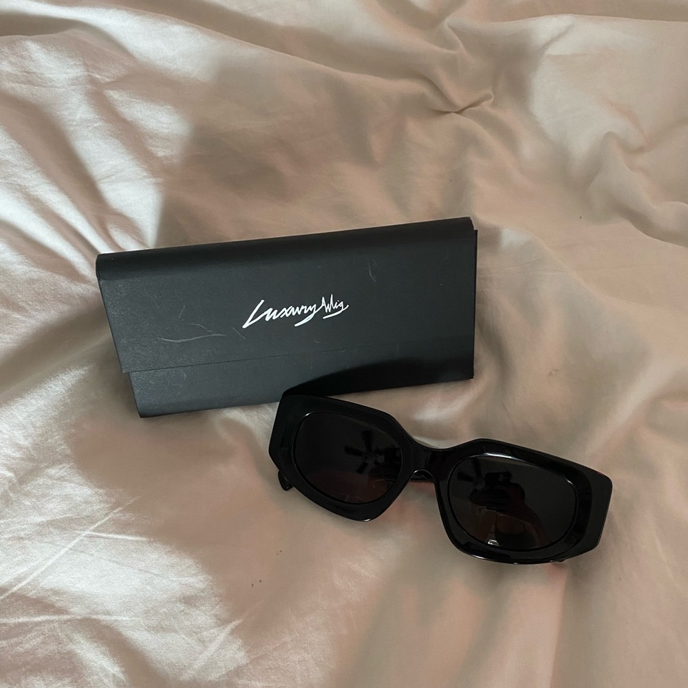 New Raen Optics Black Sunglasses